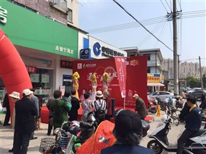 舞蹈演出给现场增添人气
